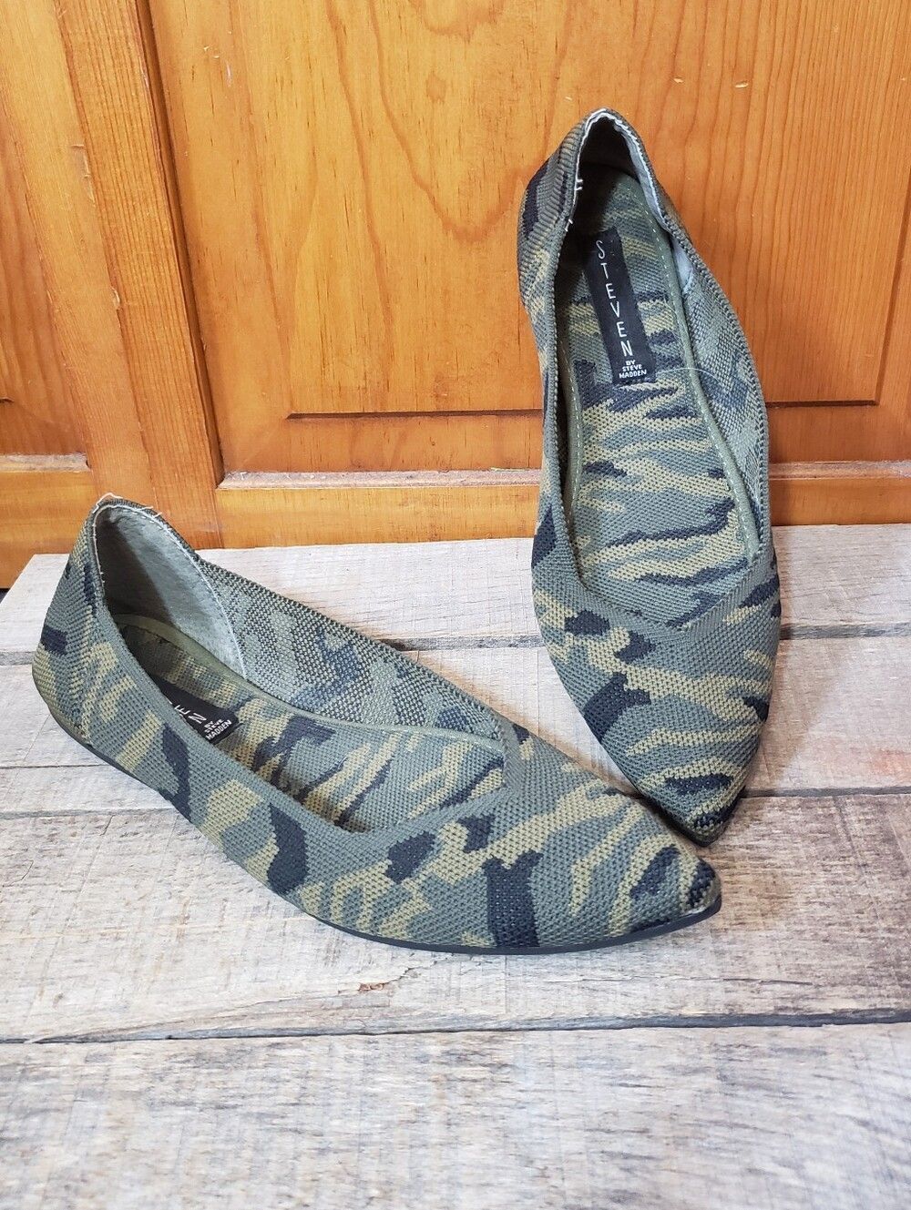 STEVEN STEVE MADDEN Rosy Army Green Camo Knit Pointed Toe Flats 7